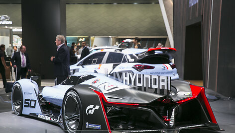 &bdquo;Hyundai&ldquo; stendas Frankfurto automobilių parodoje
