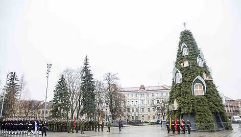 Kalėdų eglė Vilniaus Katedros aikštėje