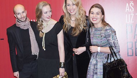 &bdquo;A&scaron; už tave pakalbėsiu&ldquo; premjeros svečiai