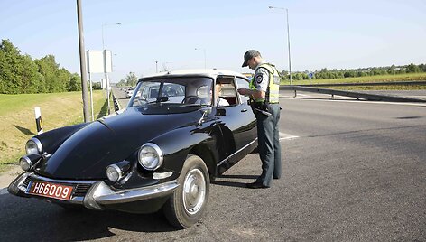 Rytinis kelių policijos reidas
