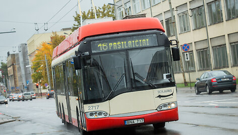 16 troleibusas