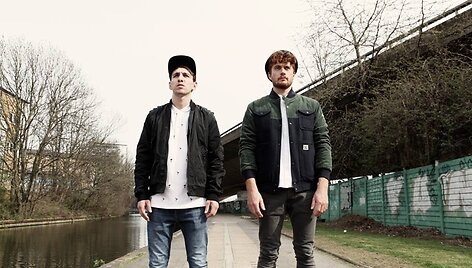 &bdquo;Parachute Youth&ldquo;