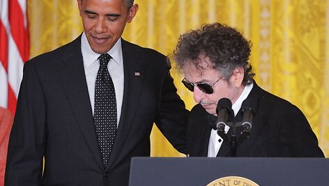 Barackas Obama (kairėje) ir Bobas Dylanas