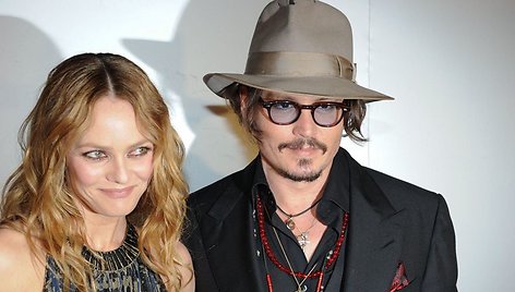 Johnny Deppas ir Vanessa Paradis (2010 m.)