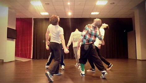 &bdquo;Show Makers&ldquo; akademijos &scaron;okejai