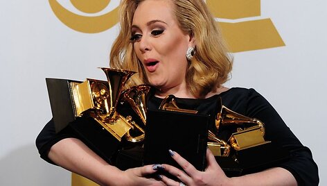 22-23 vieta &ndash; britų dainininkė Adele &ndash; 35 mln. JAV dolerių