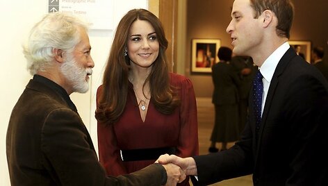Princas Williamas ir Kembridžo hercogienė Catherine su tapytoju Paulu Emsley