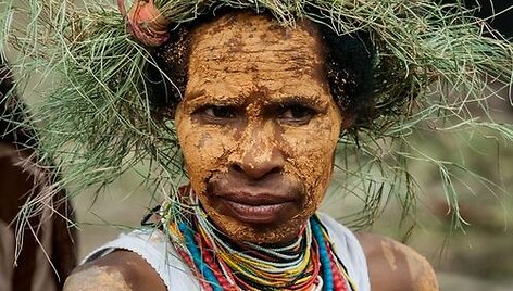 Lanu ir Dani genčių moterys (Papua provincija, Indonezija)