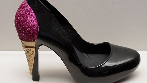 &bdquo;Karl Lagerfeld + Melissa&ldquo; batelis