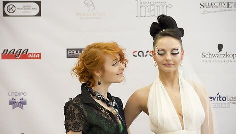 Evelina Borisniova (kairėje) su modeliu Birute Pajediene