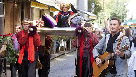 Giedrius Le&scaron;kevičius (de&scaron;inėje)