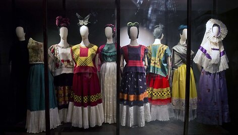 Paroda &bdquo;Dūmai ir veidrodžiai: Fridos Kahlo apdarai&ldquo;