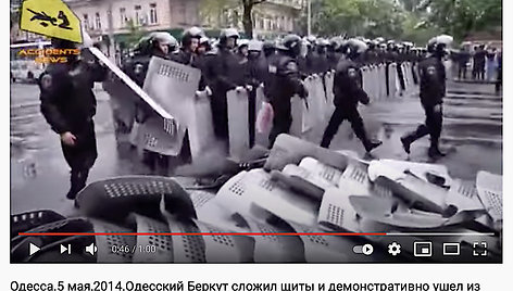 Odesos pareigūnai skydus krauna ant žemės