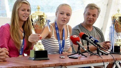 Monika Povilaitytė, Ieva Dumbauskaitė ir Tada Donėla