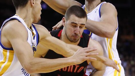Stephenas Curry, Jonas Valančiūnas ir Andrew Bogutas