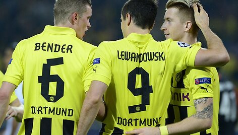 Svenas Benderis, Robertas Lewandowskis ir Marco Reusas