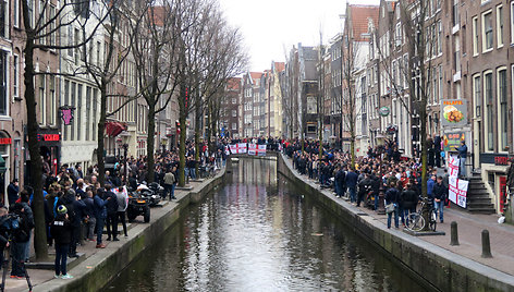 Anglijos rinktinės sirgaliai Amsterdame