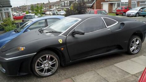 Į &bdquo;Ferrari F430&ldquo; perdarytas &bdquo;Peugeot 406 Coupe&ldquo;