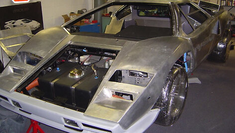 &bdquo;Lamborghini Countach&ldquo; kopija