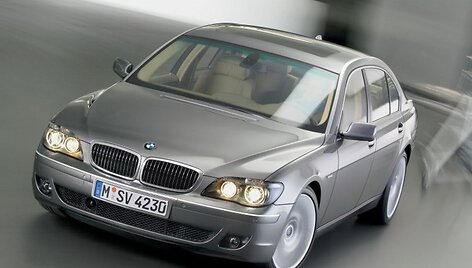 7 serijos BMW sedanas