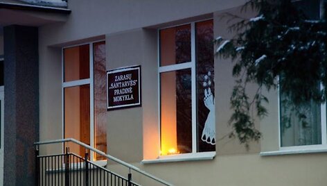 streikas-vyksta-ir-zarasu-santarves-pradineje-mokykloje-50504558c8a2e