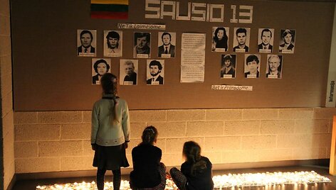Sausio 13-osios minėjimas Vilniaus Balsių pagrindinėje mokykloje