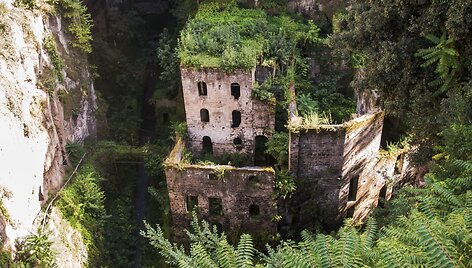 &bdquo;Valle dei Mulini&ldquo; (&bdquo;Malūnų slėnis&ldquo;)