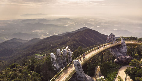 &bdquo;Golden bridge&ldquo;