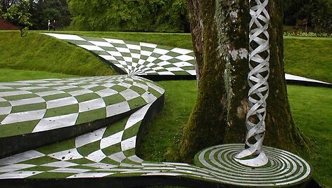Kosminių spekuliacijų sodas (&bdquo;Garden of Cosmic Speculation&ldquo;) &Scaron;kotijoje