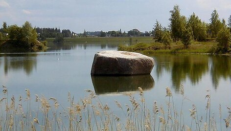 Bradi (Brodi) karjero akmuo arba Radžų akmuo