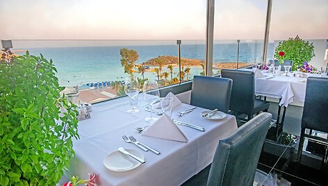 &bdquo;Adams Beach Hotel&ldquo;