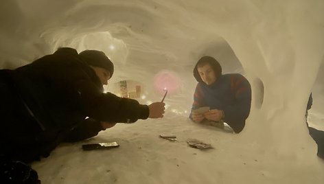 Pastatytas iglu