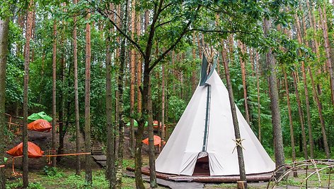 Tiki Inn Tipis