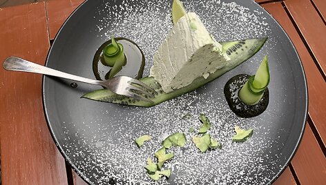 Agurkų ledai restorane Grėjaus namas