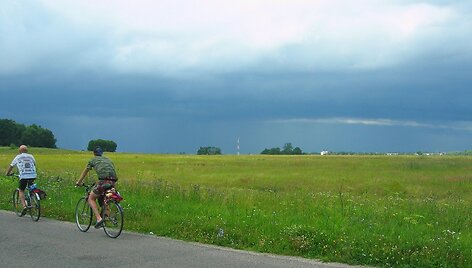 Kur&scaron;ių marių keliukais