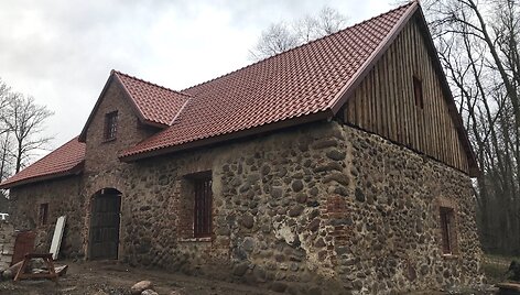 Liubavo dvaro arklidė