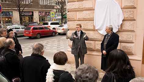 Memorialinės lentos atidengimas