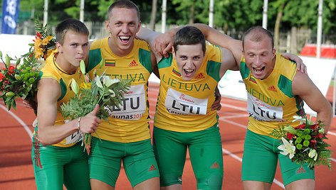 Vyrų estafetės komanda (iš kairės): Lukas Gaudutis, Kostas Skrabulis, Rytis Sakalauskas, Egidijus Dilys