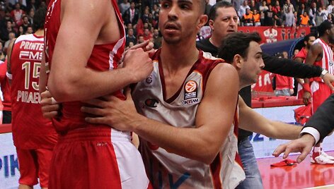 Mirza Begičius ir Carlosas Arroyo