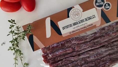 Džiovintų svirplių skanėstai