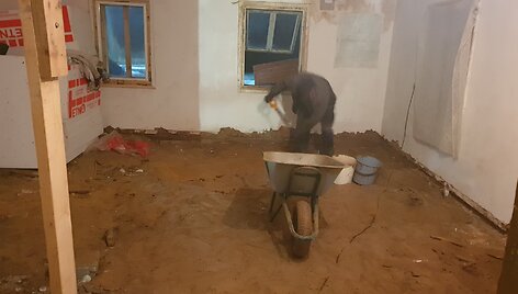 &Scaron;eima atnaujino rąstinį namuką ir pasidalino pokyčiais