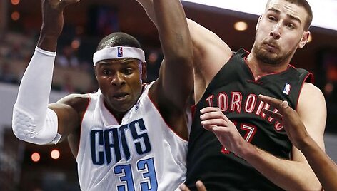 Jono Valančiūno dublis nei&scaron;gelbėjo &bdquo;Raptors&ldquo; nuo pralaimėjimo.