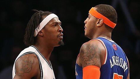  Geraldas Wallace&lsquo;as ir Carmelo Anthony ai&scaron;kinosi, kas yra nukentėjęs, o kas prasižengęs