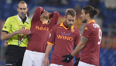 „Roma“ žaidėjas Osvaldo ne tik pelnė įvartį Italijos taurės mače, tačiau ir buvo išvarytas iš aikštės.