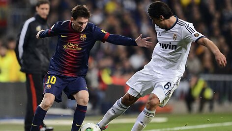 &bdquo;El Clasico&ldquo; &ndash; &bdquo;Real&ldquo; žaidėjo Raphaelio Varane įvartis ir dvikovos momentai