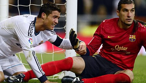 &bdquo;El Clasico&ldquo; &ndash; &bdquo;Real&ldquo; žaidėjo Raphaelio Varane įvartis ir dvikovos momentai