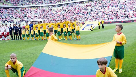 Lietuvos futbolo rinktinė &ndash; mače su Lenkija