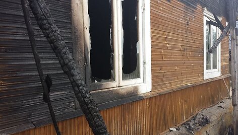 Gaisras Varėnos rajone, Pamerkių kaime