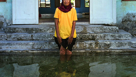 Kadras i&scaron; filmo Tuvalu - Islands on the frontline of Climate 