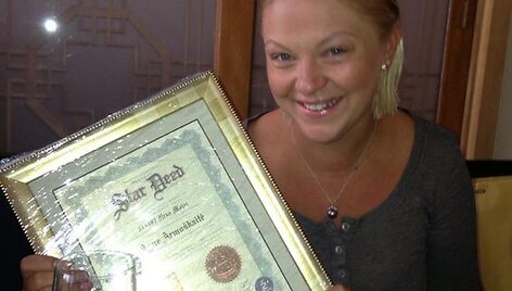 Agnė Grigaliūnienė su savo gimtadienio dovana